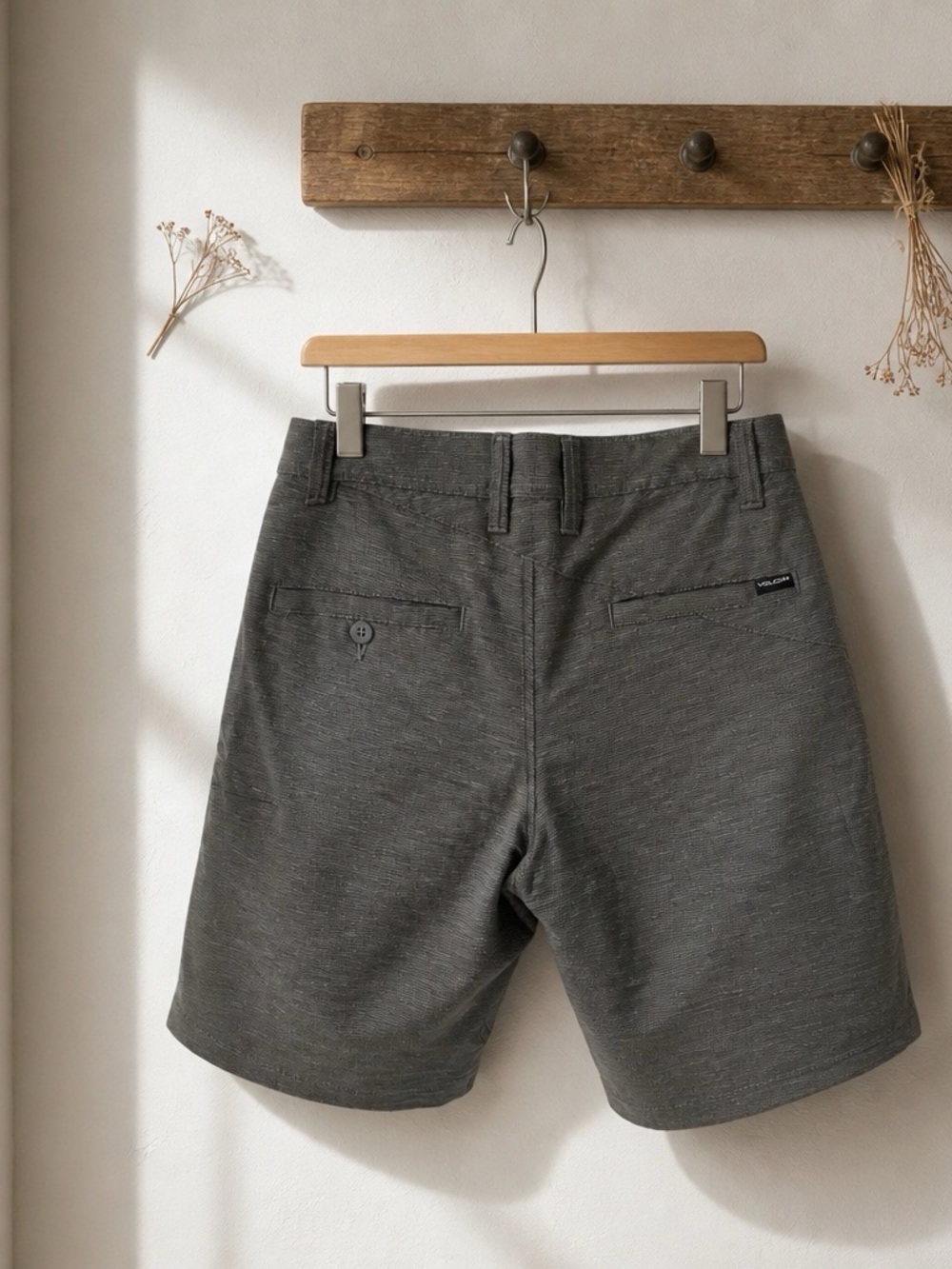 Volcom Men's Size 28 Gray Hybrid Shorts